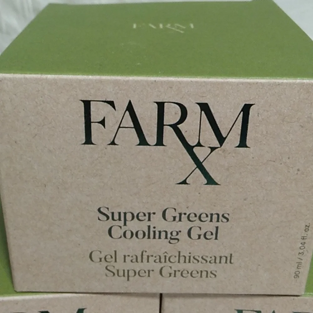 (#13 BLACKSHELF) SALE! New Farm X Super Greens Cooling Gel 3.04oz.